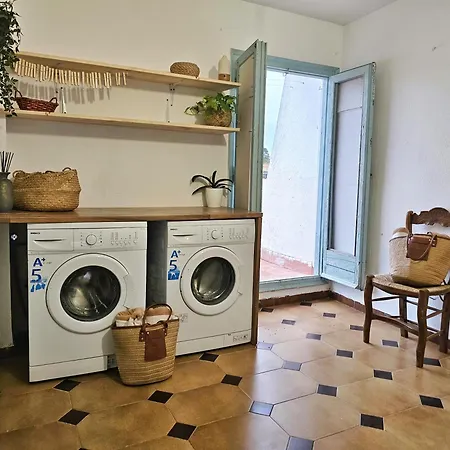 Апартаменты Nomad Haux In The Heart Of Tossa 7 *