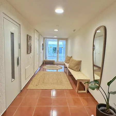 Апартаменты Nomad Haux In The Heart Of Tossa 7 *